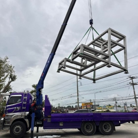 โครงสแตนเลสตามแบบ